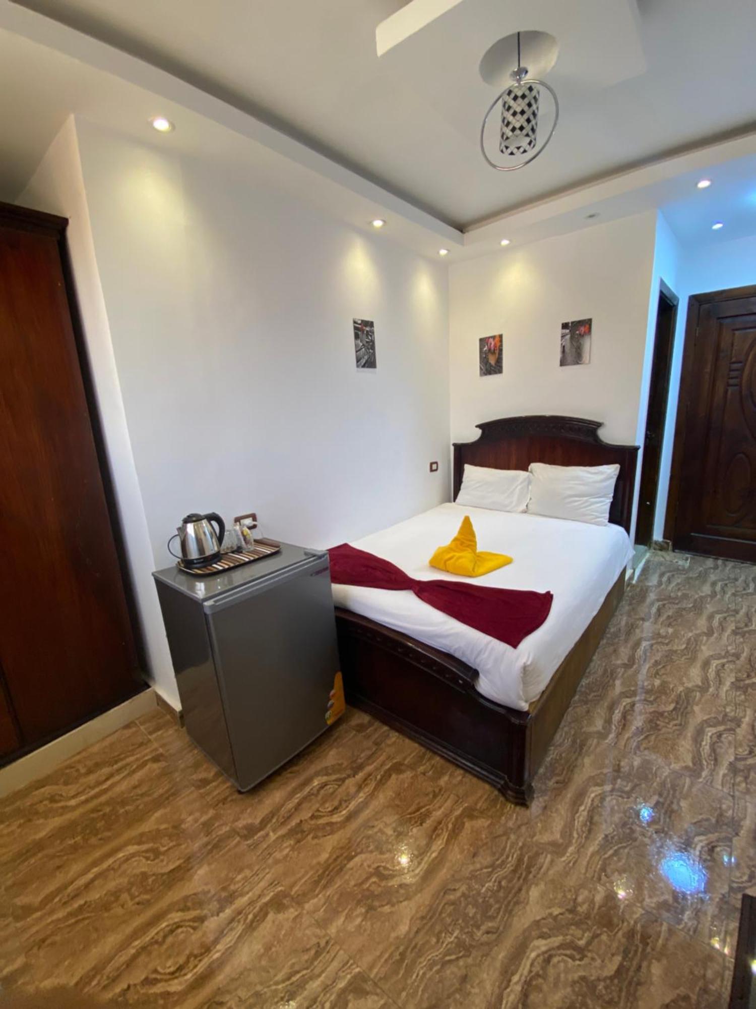 Middle East Pyramids Hotel Kafrat al Jabal Exterior photo