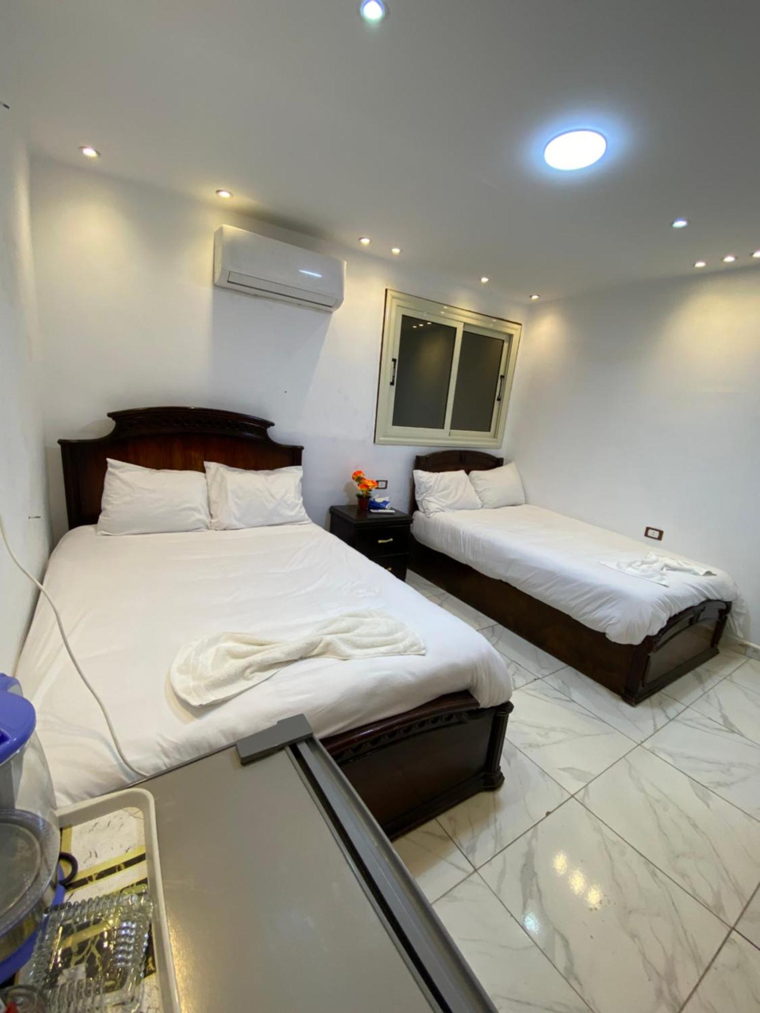 Middle East Pyramids Hotel Kafrat al Jabal Exterior photo