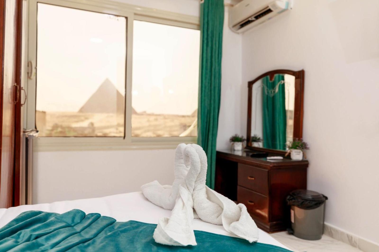 Middle East Pyramids Hotel Kafrat al Jabal Exterior photo